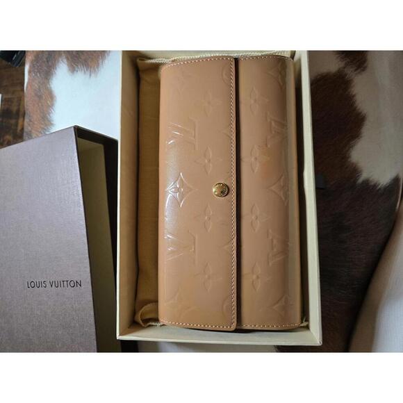 LOUIS VUITTON Monogram Vernis Portefeuille Sarah Long Wallet - Picture 1 of 15